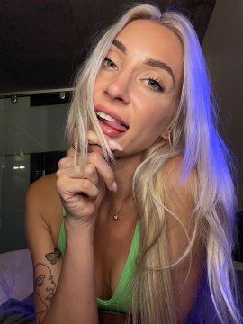 MissIndependent32 aus Vaud,Schweiz